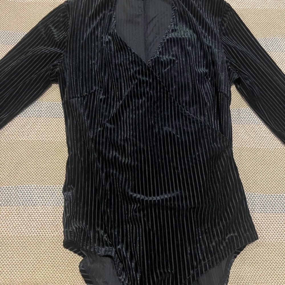 Material Girl Black Velvet Top